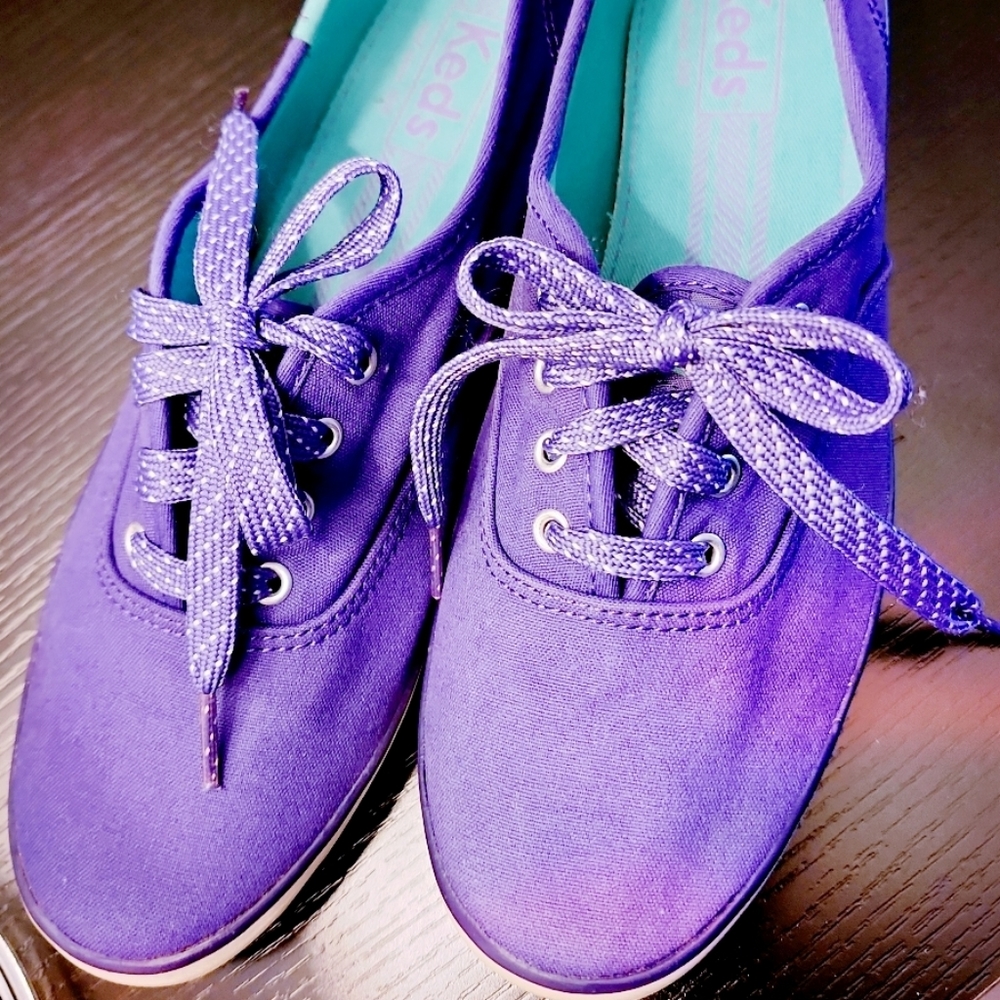 Adorable keds!  Sz. 8